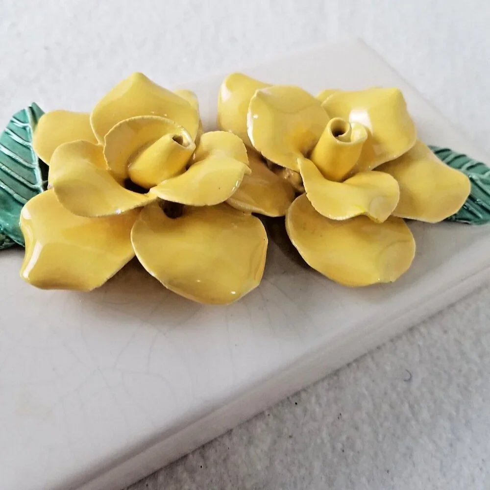Vintage Porcelain Vanity‎ yellow rose leaf Floral Trinket Jewelry Box Embossed